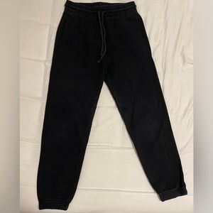 Aritzia Joggers
